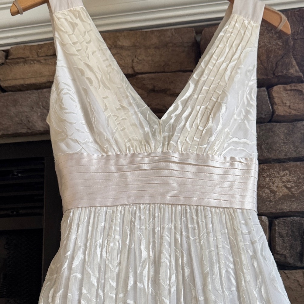 BCBGMaxAzaria Sz 2 Vintage White Ivory Gown Embroidered Floral Silk Maxi Dress - Picture 4 of 17
